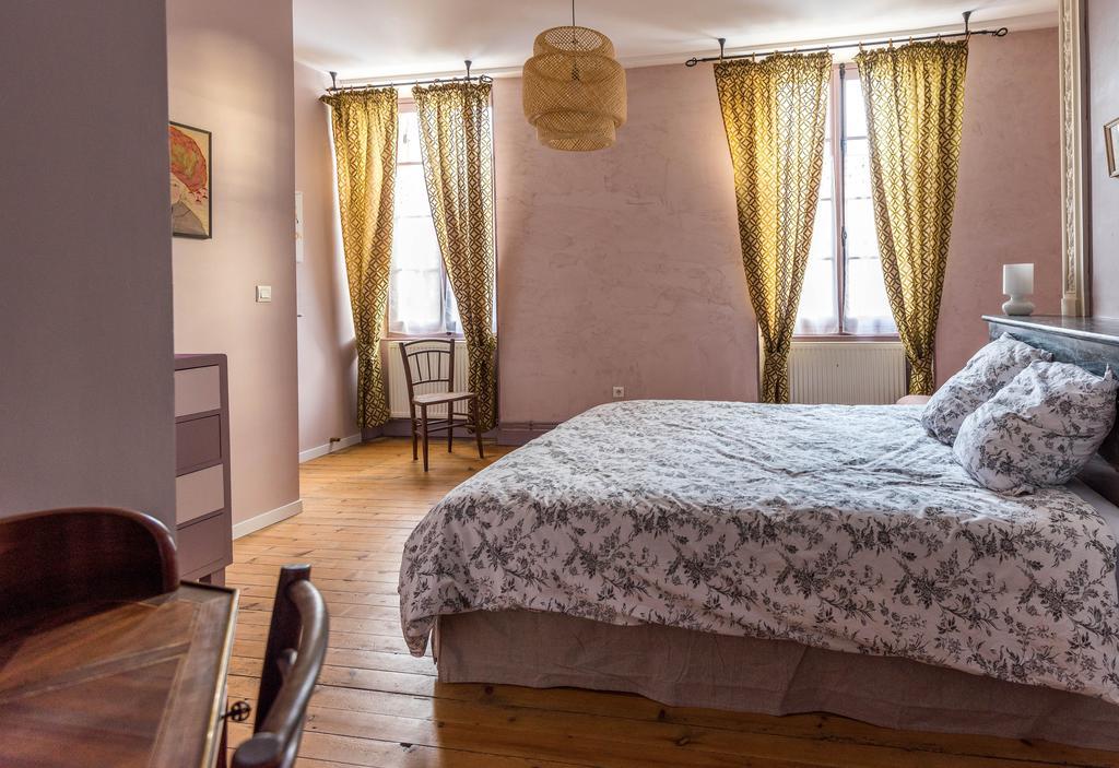 Chambres D'Hotes Le Relais Des Remparts Rions Kültér fotó