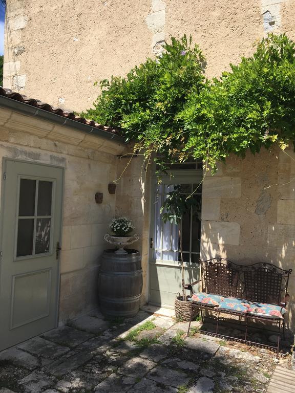 Chambres D'Hotes Le Relais Des Remparts Rions Kültér fotó